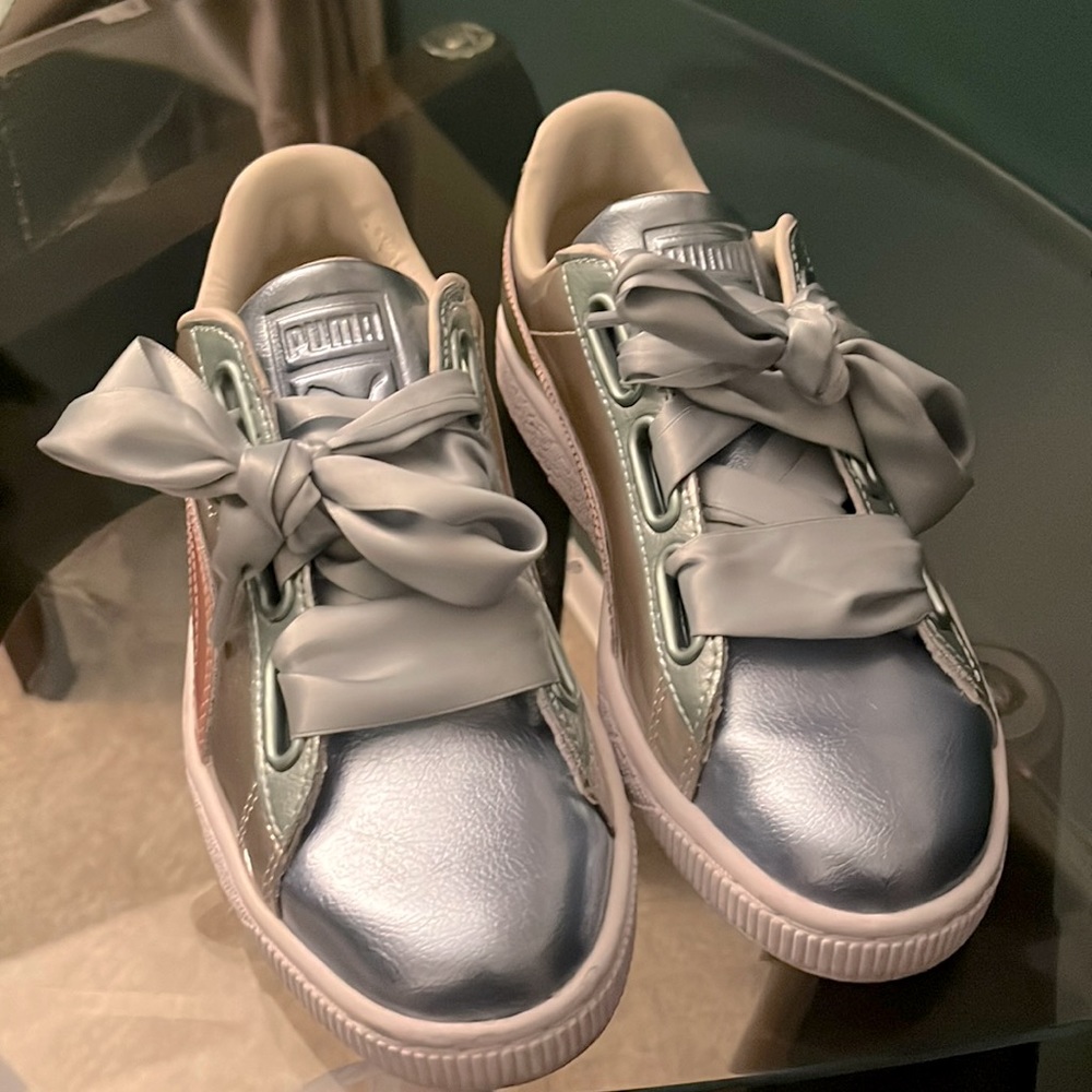 PUMA SNEAKERS! Basket Heart Bauble Silver Size 7.5!